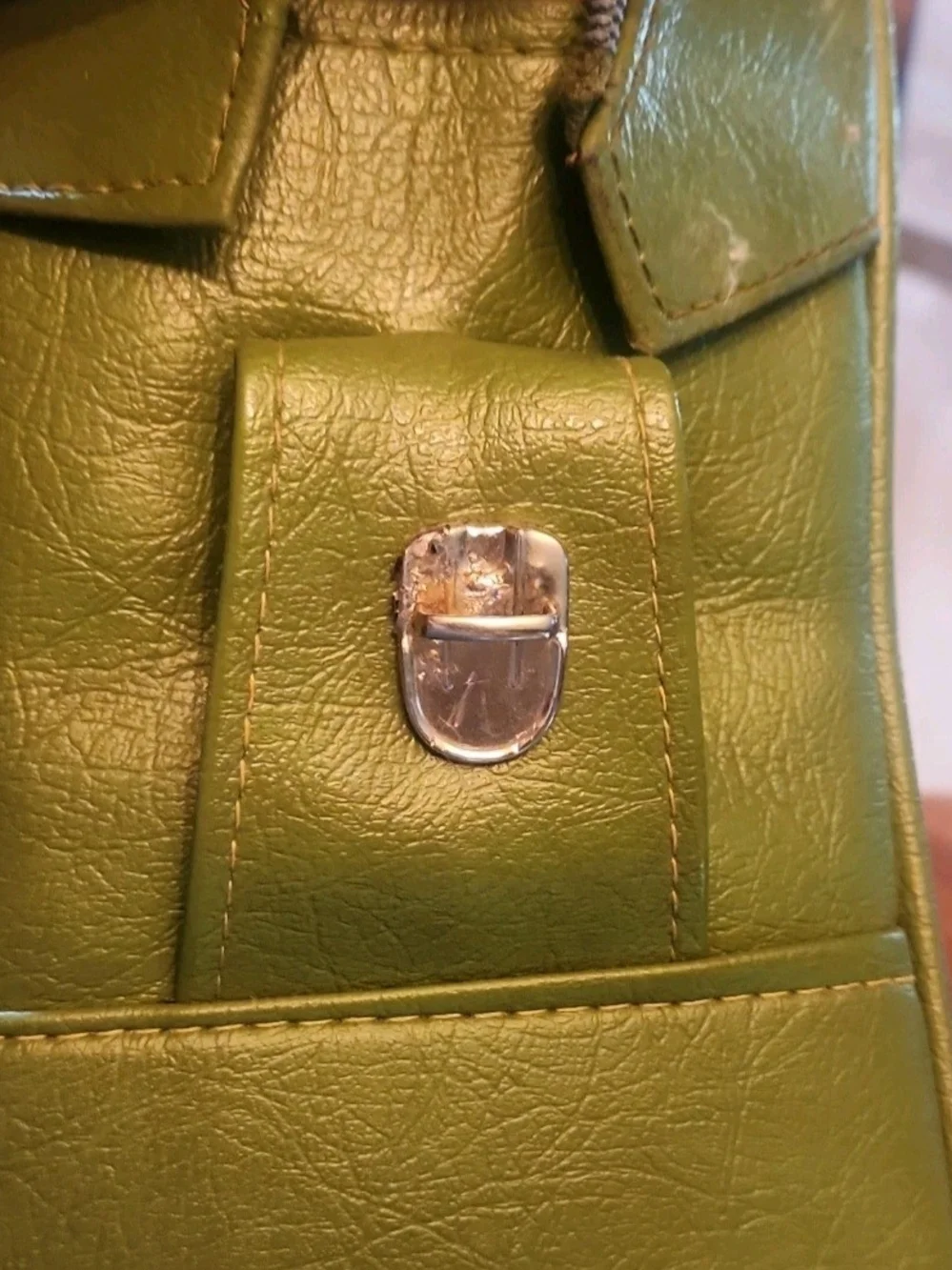 Vintage Samsonite hand bag.
